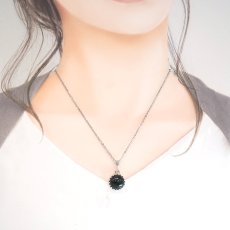 画像4: ブラッドストーン ペンダントトップ ラウンド 中国産 Blood Stone 覆輪 フクリン ステンレス 日本製 3月誕生石 カルセドニー 玉髄 血の石 活力 健康 お守り 鉱物 ヒーリング 天然石 パワーストーン カラーストーン (4)