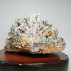 画像5: 山梨水晶 原石 山梨甲武信鉱山産【 一点もの 】証明書付き 台付き ファントム 国産天然石 国産水晶 Quartz クォーツ 結晶 鉱物 お守り 浄化 天然石 パワーストーン カラーストーン (5)