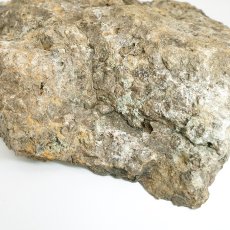 画像4: 長野ガーネット 約2.8kg 原石 長野県産【 一点もの 】証明書付き 台付き 国産天然石 Garnet 柘榴石 鉱物 お守り 浄化 天然石 パワーストーン カラーストーン (4)