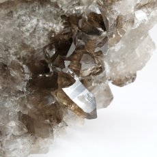 画像3: スモーキークォーツ 原石 約114g 宮崎県産 延岡市【 一点もの 】証明書付き 台付き 国産天然石 国産水晶 Quartz クォーツ 結晶 鉱物 お守り 浄化 開運 天然石 パワーストーン カラーストーン (3)