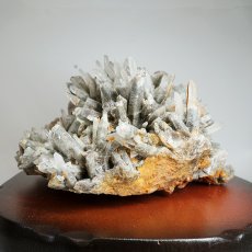 画像3: 山梨水晶 原石 山梨甲武信鉱山産【 一点もの 】証明書付き 台付き ファントム 国産天然石 国産水晶 Quartz クォーツ 結晶 鉱物 お守り 浄化 天然石 パワーストーン カラーストーン (3)