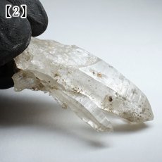 画像8: 山梨黒平水晶 原石 山梨県産【 一点もの 】国産天然石 国産水晶 Quartz クォーツ ポイント 結晶 鉱物 お守り 浄化 天然石 パワーストーン カラーストーン (8)