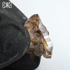 画像8: 山梨水晶 原石 山梨県産【 一点もの 】国産天然石 国産水晶 Quartz クォーツ ポイント 結晶 鉱物 お守り 浄化 天然石 パワーストーン カラーストーン (8)