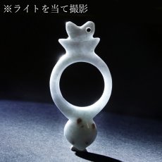 画像3: 糸魚川翡翠 新潟県 青海産【一点もの】Itoigawa Jade 日本銘石 正規代理店 日本製 10号 ペンダントトップ リング 指輪 証明書付き 高品質 鉱物 翡翠 ひすい 希少 国石 アクセサリー 健康運 幸運 ネックレス 勾玉 宝珠 お守り 浄化 天然石 パワーストーン (3)