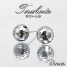 画像1: テラヘルツ ピアス ミラーカット 8mm 日本製 自社製 ステンレスピアス 天然石ピアス 高純度 テラヘルツ鉱石 Terahertz 血流改善 肩こり 冷え性 健康ストーン ことほぎ 天然石 パワーストーン (1)