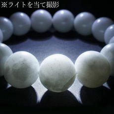 画像4: 糸魚川翡翠 AAランク 白 ブレスレット 14mm 新潟県産【一点物】Itoigawa Jade 日本銘石 正規代理店 日本製 自社製 ホワイト 証明書付き 高品質 鉱物 翡翠 ひすい 希少 国石 糸魚川ひすい 健康運 幸運 お守り 浄化 天然石 パワーストーン (4)