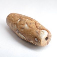 画像7: 姫川薬石 天珠 約32mm 新潟県産 【 一点もの 】 Himekawa Yakuseki 糸魚川市 虎石 ラジウム ホルミシス効果 薬石 天然放射線 ラドン トリウム 免疫力向上 健康 安眠 治癒 日本製 自社製 霊石 浄化 お守り 日本銘石 天然石 鉱物 パワーストーン カラーストーン (7)