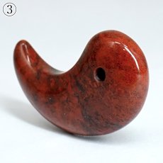 画像7: 佐渡赤玉石 約30mm 勾玉 新潟県産 【一点物】 手研磨 山梨研磨 SADO AKADAMA 日本銘石 赤玉石  職人 匠 伝統技術 日本三大銘石 朱真石 石英 酸化鉄 天然石 パワーストーン (7)