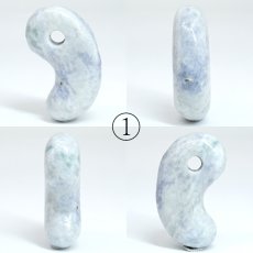 画像2: 糸魚川翡翠 約32mm 勾玉 ラベンダー 新潟県産 【一点物】 手研磨 山梨研磨 Itoigawa Jade 日本銘石 希少 国石 翡翠 ひすい ヒスイ 硬玉 ジェダイド 5月誕生石 職人 匠 伝統技術 幸運 健康運 天然石 パワーストーン (2)