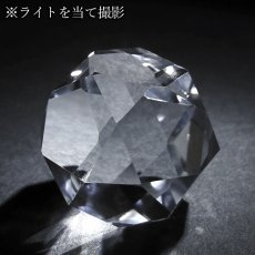 画像4: 天然水晶 三十二面体 ブラジル産 山梨伝統技術士作【一点物】Quartz 水晶 石英 4月誕生石 伝統 技術 手研磨 伝統技術 職人 無処理 32面体カット 匠 天然石 パワーストーン (4)
