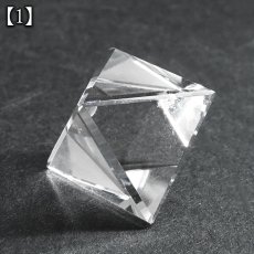 画像3: 天然水晶 八面体 ブラジル産 山梨伝統技術士作【一点物】Quartz 水晶 石英 4月誕生石 伝統 技術 手研磨 伝統技術 職人 無処理 ひし形 カット 匠 天然石 パワーストーン (3)