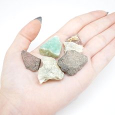 画像3: かっこみのカケラ MIX 100g 【大粒】 オールドストック 山梨県 甲府市 原石 さざれ石 詰め合わせ ランダム ミックス 浄化 鉱物 宝さがし 一期一会 天然石 パワーストーン カラーストーン (3)