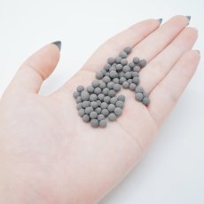 画像3: 北投石 水素イオンボール 50g 天然記念物 放射性 ラジウム 鉛重晶石 水素 遠赤外線 マイナスイオン 健康 疲労回復 健康ストーン さざれ ことほぎ 天然石 パワーストーン (3)