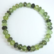 画像3: ルドウィジャイトインペリドット ブレスレット ソロバンカット パキスタン産 【一点もの】 Peridot 8月誕生石 カンラン石 ルチルペリドット ルドウィヒ石 お守り 浄化 ヒーリング 天然石 パワーストーン カラーストーン (3)