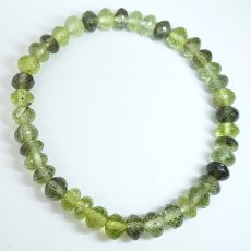 画像3: ルドウィジャイトインペリドット ブレスレット ソロバンカット パキスタン産 【一点もの】 Peridot 8月誕生石 カンラン石 ルチルペリドット ルドウィヒ石 お守り 浄化 ヒーリング 天然石 パワーストーン カラーストーン (3)