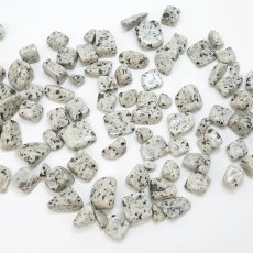 画像2: さざれ 100g 白虎石 日本銘石 新潟県産 BYAKKO Stone 天然石 パワーストーン カラーストーン (2)