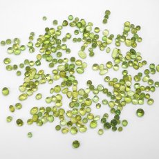 画像2: さざれ 10g 天然グリーンアンバー リトアニア産 Green Amber アンバー 琥珀 緑 黄緑 天然石 パワーストーン カラーストーン (2)