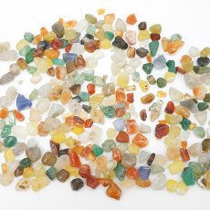 画像2: さざれ 100g MIXアゲート agate アゲート めのう 瑪瑙 詰め合わせ 多彩 カラフル 天然石 パワーストーン カラーストーン (2)