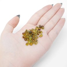 画像3: さざれ 10g 天然グリーンアンバー MIX リトアニア産 Green Amber アンバー 琥珀 緑 黄緑 赤 天然石 パワーストーン カラーストーン (3)