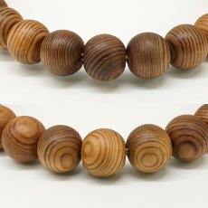 画像2: 寛永 屋久杉 8mm ブレスレット 鹿児島県産 KANEI YAKUSUGI 薩摩藩伐採木 神木 精霊 浄化 お守り 祈り 世界遺産 パワーズウッド 天然木 (2)