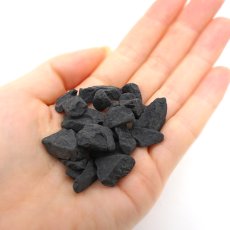 画像3: さざれ 100g ブラックシリカ 【研磨無し】天然石 パワーストーン  日本銘石　BlackSilica 北海道 上の国町 穴無し さざれ石 カラーストーン (3)