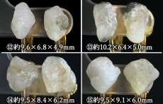 画像4: フェナカイト イヤリング 原石 ブラジル産【一点物】ステンレス製 Phenakite ネジ巻き式 ゴールド シルバー 鉱物 希少石 フェナス石 フェナス石 フェナサイト お守り 浄化 アクセサリー ヒーリング 天然石 パワーストーン (4)