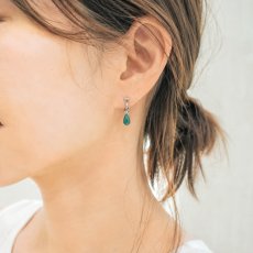 画像8: グリーンアゲート ピアス イヤリング マダガスカル産【一点物】ステンレス製 green agate ゴールド シルバー 鉱物 カット プレーン 緑 アゲート めのう 瑪瑙 お守り 浄化 アクセサリー ヒーリング 天然石 パワーストーン カラーストーン (8)