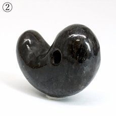 画像6: 山梨 黒平黒水晶 30mm 勾玉 山梨県産 【山梨研磨】 手研磨 一級研磨士 黒平鉱山 Kurobera Quartz 一点もの 職人 匠 国産天然石 国産水晶 お守り 浄化 日本銘石 天然石 パワーストーン (6)