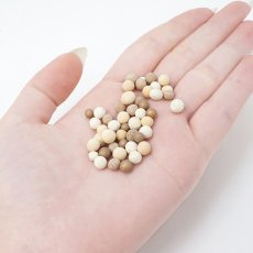 画像3: 北投石 美ミックス イオンボール 50g 天然記念物 放射性 ラジウム 鉛重晶石 水素 遠赤外線 マイナスイオン 健康 疲労回復 健康ストーン ことほぎ さざれ VCボール 抗菌ボール 天然サポニンセラミックボール 美肌バスボール 天然石 パワーストーン (3)