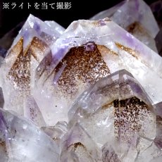 画像7:  カコクセナイト ファントム クラスター 原石 ブラジル産 【 一点もの 】 Quartz カコクセナイトインクォーツ 水晶 クリスタル クォーツ ポイント 結晶 浄化 内包物 鉱物 お守り 天然石 パワーストーン  (7)