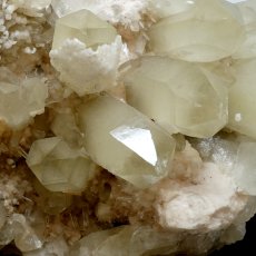 画像7: 共生鉱物 水晶 ドロマイト カルサイト パイライト 原石 ルーマニア産 クラスター 【 一点もの 】 台付き Quartz 共生 標本 希少 レア クリスタル クォーツ ポイント 浄化 内包物 お守り 天然石 パワーストーン  (7)