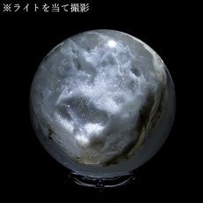 画像4: ホワイトガーデンファントム 50mm 丸玉 ブラジル産 【山梨甲府研磨】 一点もの 手研磨 山梨県甲府市 職人 匠 宝石研磨 クォーツ スフィア 水晶 内包物 鉱物 お守り 浄化 天然石 パワーストーン  (4)