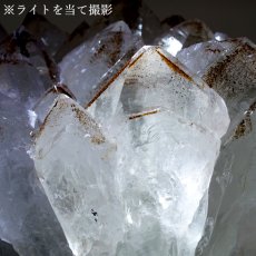 画像8:  カコクセナイト ファントム クラスター 原石 ブラジル産 【 一点もの 】 Quartz カコクセナイトインクォーツ 水晶 クリスタル クォーツ ポイント 結晶 浄化 内包物 鉱物 お守り 天然石 パワーストーン  (8)