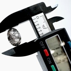 画像5:  ブラックルチル ルース 5.0ct オーバル ブラジル産 カット 裸石 ルチルクォーツ Black Rutil Quartz 内包物 針 黒 インクォーツ 水晶 ハンドメイド コレクション 鉱物 天然石 パワーストーン (5)