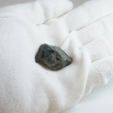 画像5: アレキサンドライト 原石 約9.2g タンザニア産 【一点物】 Alexandrite 変彩金緑石 変色 皇帝の宝石 クリソベリル 金緑石 コレクション コレクター 標本 6月誕生石 鉱物 結晶 宝石 お守り 天然石 パワーストーン カラーストーン帝の宝石 クリソベリル 金緑石 コレクション コレクター 標本 6月誕生石 鉱物 結晶 宝石 お守り 天然石 パワーストーン カラーストーン (5)