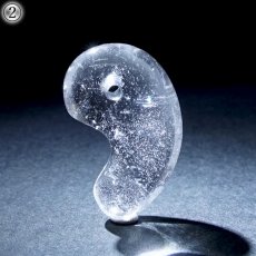 画像8: ガネーシュヒマール水晶 勾玉 25mm ヒマラヤ産 【 一点物 】 Ganesh Himal 4月誕生石 ガネーシャ 天然 透明 水晶 クォーツ 希少 お守り 浄化 天然石 パワーストーン (8)
