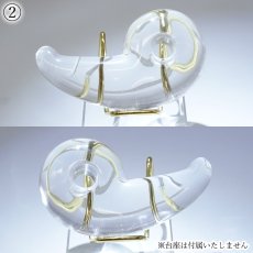 画像6: 天然水晶 勾玉 43×75mm 山梨研磨 【一点物】 特大 置物 オブジェ Quartz 水晶 石英 4月誕生石 彫刻 手研磨 職人 無処理 魔除け 厄除け 開運 お守り 浄化 天然石 パワーストーン (6)