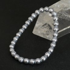画像2: ギベオン 6mm ブレスレット ナミビア産 鉱物証明書付 【 一点もの 】 Gibeon 希少 隕石 鉄隕石 宇宙 聖石 神秘的 お守り 浄化 チャネリング 天然石 パワーストーン (2)