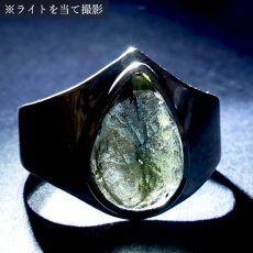 画像4:  モルダバイト リング 18.5号 SV925 ドロップ チェコ産 【一点物】 Moldavite 指輪 シルバー925 モルダヴ石 天然ガラス テクタイト 希少石 レアストーン ジュエリー 天然石 パワーストーン (4)