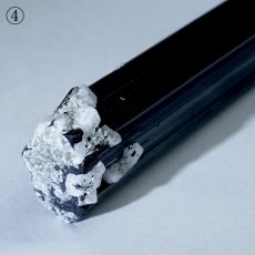 画像10: トルマリン 水晶 共生鉱 原石 ブラジル産 【一点もの】 Tourmaline ブラックトルマリン 10月誕生石 標本 鉱物 結晶 浄化 お守り 天然石 パワーストーン カラーストーン (10)