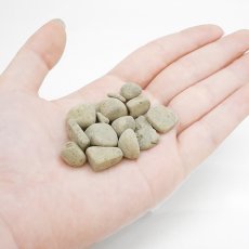 画像3: さざれ 100g 別畑石 日本銘石 福井県産 BETSUBATA Stone 福井市別畑町 凝灰岩 守護石 天然石 パワーストーン カラーストーンｃ (3)