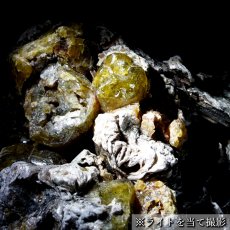 画像4: マリガーネット 原石 マリ共和国産 【 一点もの 】 Mali Garnet ガーネット 標本 鉱物 結晶 希少 お守り 浄化 天然石 パワーストーン カラーストーン (4)