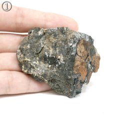 画像4: ゴールドマナイト 原石 スロバキア産 【 一点もの 】 Goldmanite Garnet ガーネット 標本 鉱物 結晶 希少 お守り 浄化 天然石 パワーストーン カラーストーン (4)