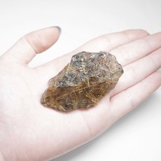 画像4: ルチルクォーツ 原石 61.5g ブラジル産【一点もの】Rutile quartz 希少 タイチン 針水晶 ルチル ゴールド オブジェ 鉱物 浄化 お守り 天然石 パワーストーン (4)