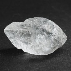 画像3: カイラス水晶 原石 約11.1g ヒマラヤ産 【 一点もの 】Kailash Quartz チベット ヒマラヤ カイラス山 稀少 レア 高品質 水晶 クリスタル クォーツ ポイント バーコード 4月誕生石 結晶 浄化 内包物 鉱物 癒し お守り 天然石 パワーストーン カラーストーン (3)