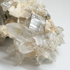 画像4: カイラス水晶 原石 約164.4g ヒマラヤ産 【 一点もの 】Kailash Quartz チベット ヒマラヤ カイラス山 稀少 レア 高品質 水晶 クリスタル クォーツ ポイント バーコード 4月誕生石 結晶 浄化 内包物 鉱物 癒し お守り 天然石 パワーストーン カラーストーン (4)