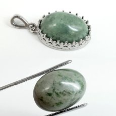 画像3: 日高翡翠 ルース 北海道産 18×13mm オーバル カボション Hidaka Jade 日本銘石 正規代理店 日本製 自社製 鉱物 パワーストーン 天然石 (3)
