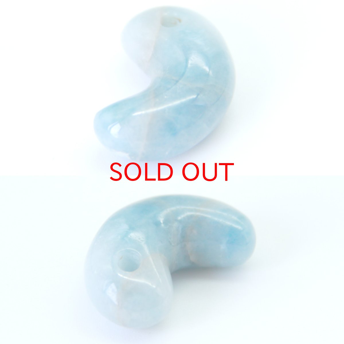 画像3: 【BLACK FRIDAY対象】 【一点もの】糸魚川ブルー翡翠勾玉 天然石 パワーストーン レディース メンズ 三種の神器 八尺瓊勾玉 ひすい ヒスイ (3)