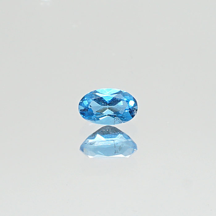 アウィン アウィナイト 藍宝石 藍方石 新たな光 勇気 希望 ブルー 青 希少 10月27日 エレガント かわいい 一点もの 一点モノ Br