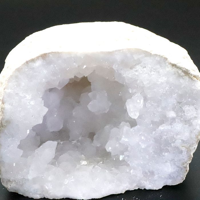特別送料無料！】 水晶ジオード5,6キロ モロッコ産 - 置物